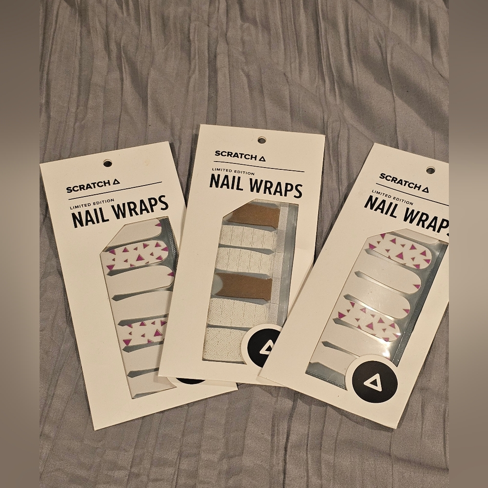 Set of 3 Scratch Nail Wraps